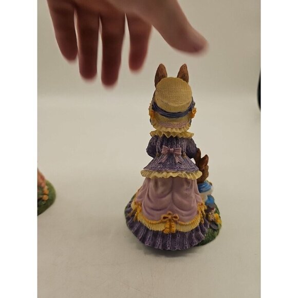 The Victorian Collection Figurine Rebecca Rabbit With Arthur & Eleanor 1995 X 2 - Picture 7 of 10